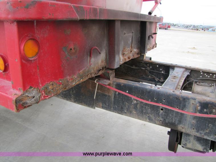 image for item 8660 1979 Ford F600 water truck