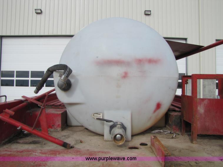 image for item 8660 1979 Ford F600 water truck