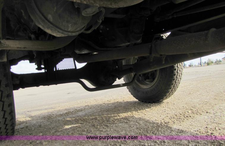 image for item 8661 1974 Ford F600 truck cab and chassis