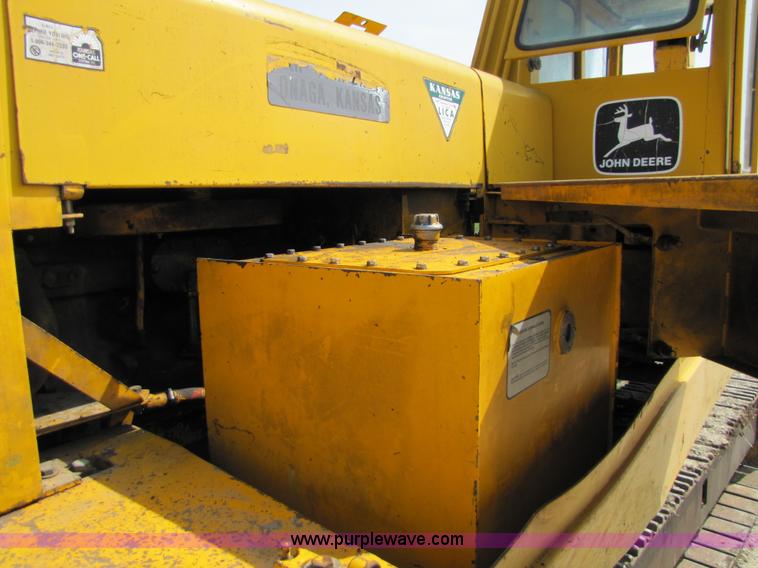 image for item 8668 1974 John Deere 690B excavator