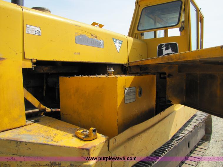 image for item 8668 1974 John Deere 690B excavator