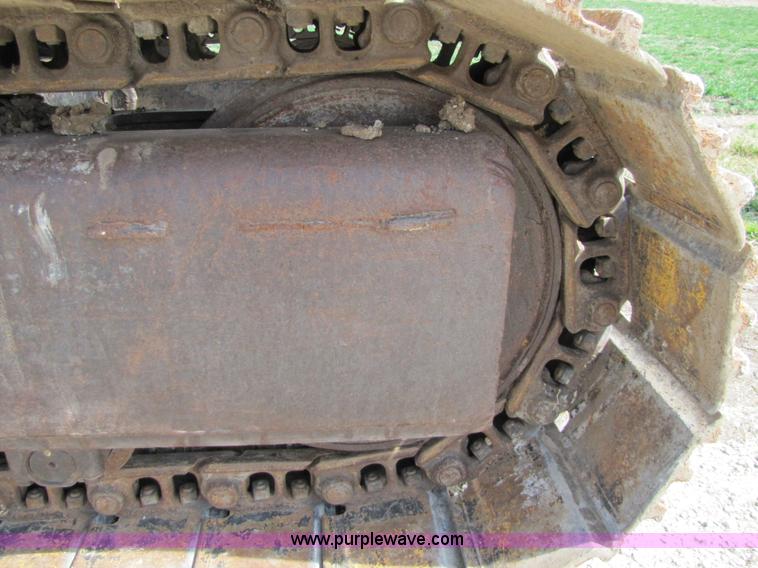 image for item 8668 1974 John Deere 690B excavator