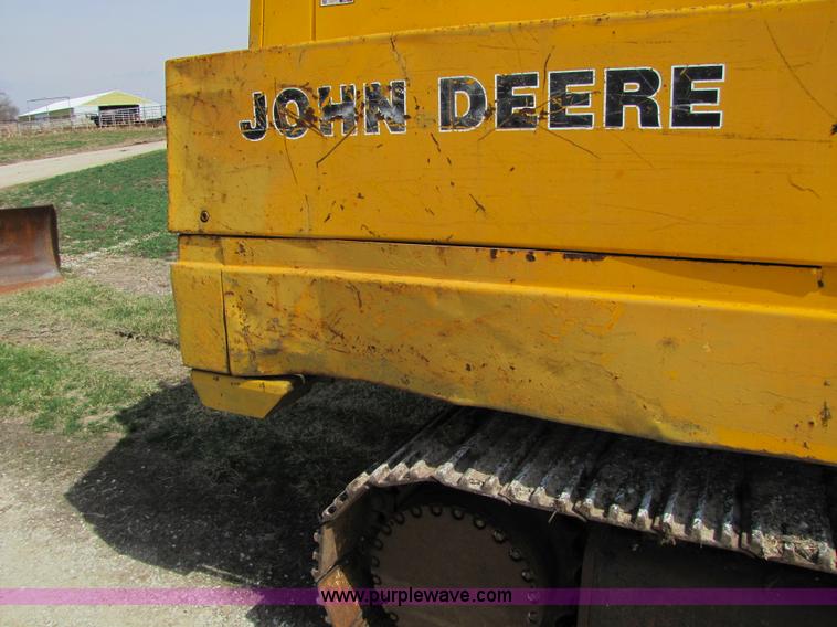 image for item 8668 1974 John Deere 690B excavator