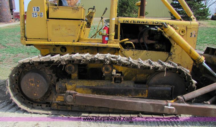 image for item 8669 1966 International TD-15B dozer