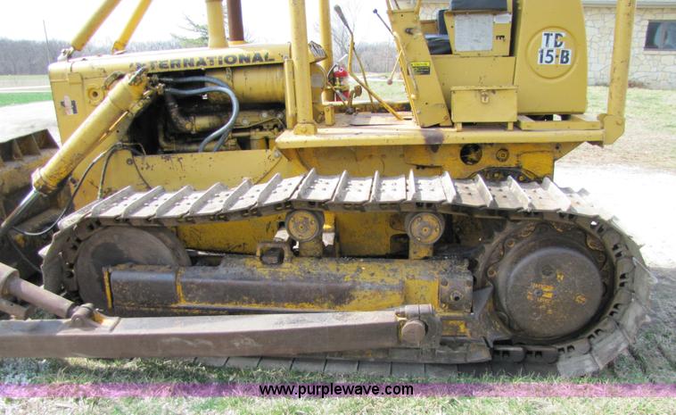 image for item 8669 1966 International TD-15B dozer