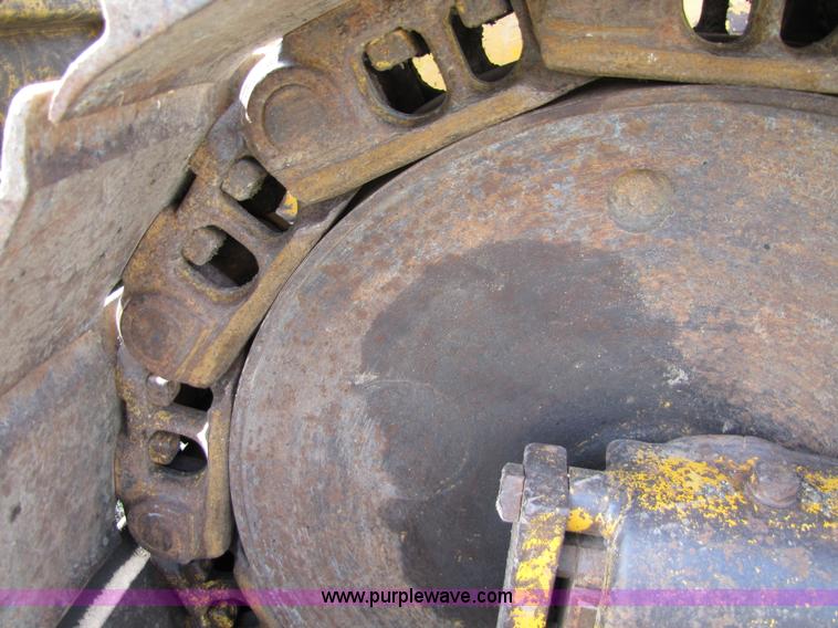 image for item 8669 1966 International TD-15B dozer