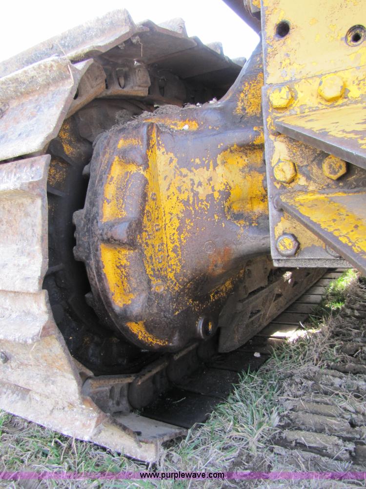 image for item 8669 1966 International TD-15B dozer