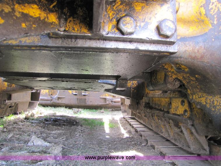 image for item 8669 1966 International TD-15B dozer