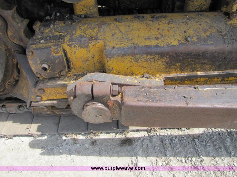 image for item 8669 1966 International TD-15B dozer