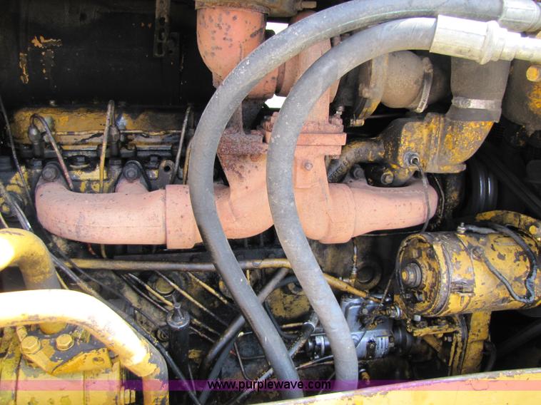 image for item 8669 1966 International TD-15B dozer