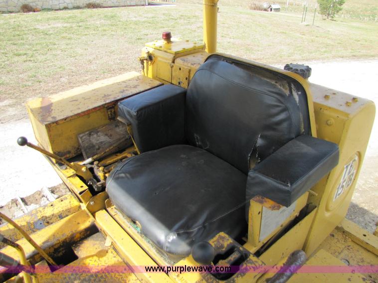image for item 8669 1966 International TD-15B dozer