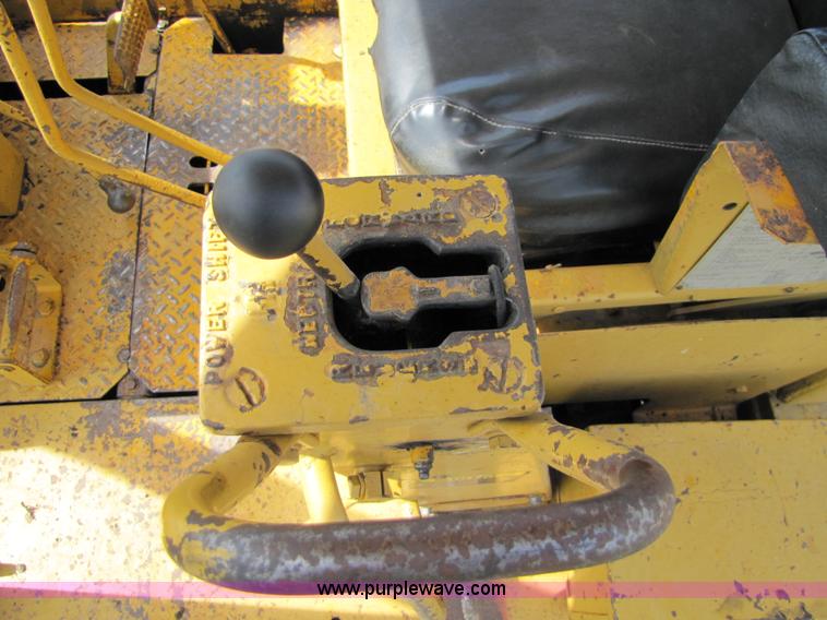 image for item 8669 1966 International TD-15B dozer