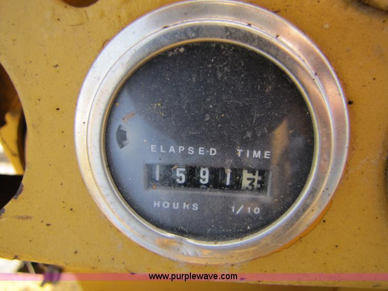 image for item 8669 1966 International TD-15B dozer