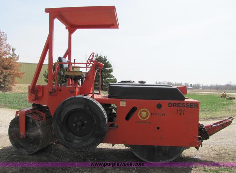 image for item 8670 Galion Dresser S4-6B roller