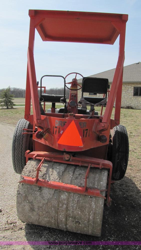 image for item 8670 Galion Dresser S4-6B roller