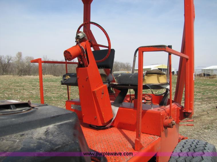 image for item 8670 Galion Dresser S4-6B roller