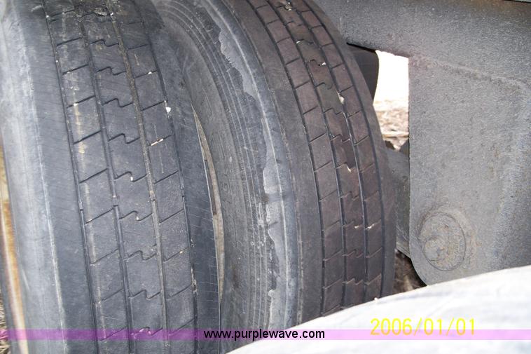 image for item 1000 1998 Great Dane Dry Van