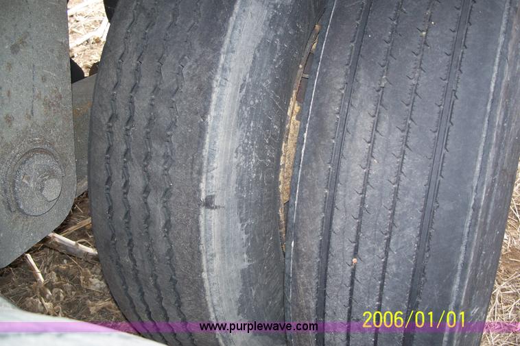 image for item 1000 1998 Great Dane Dry Van