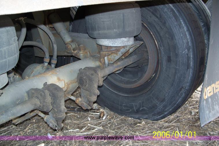 image for item 1000 1998 Great Dane Dry Van