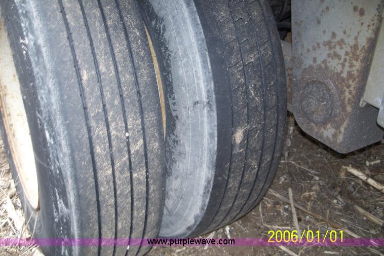 image for item 1001 1998 Great Dane Dry Van