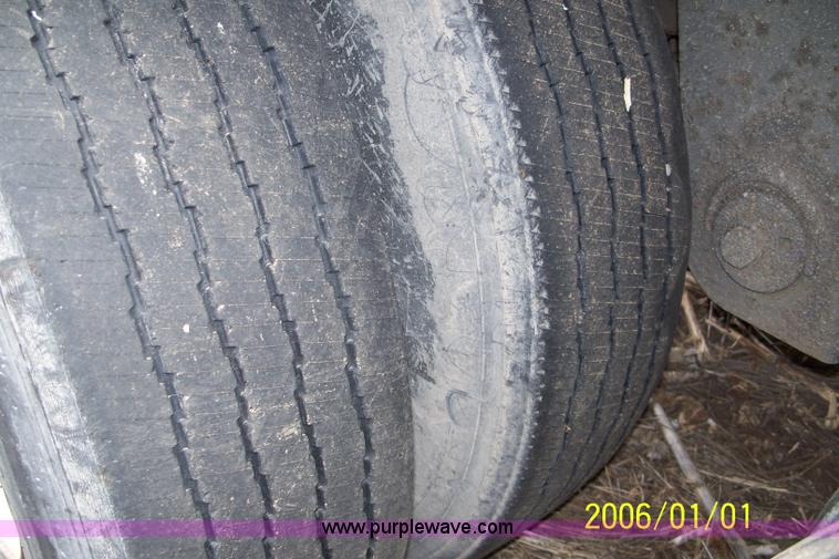 image for item 1001 1998 Great Dane Dry Van