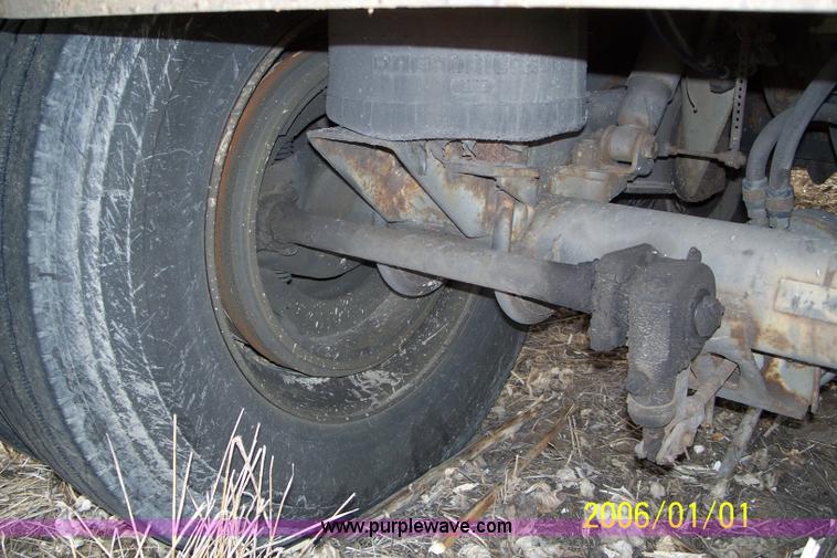 image for item 1001 1998 Great Dane Dry Van