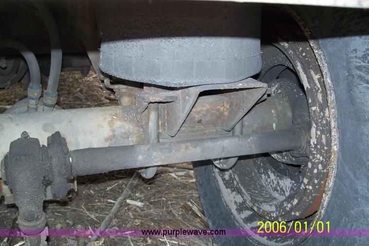 image for item 1001 1998 Great Dane Dry Van