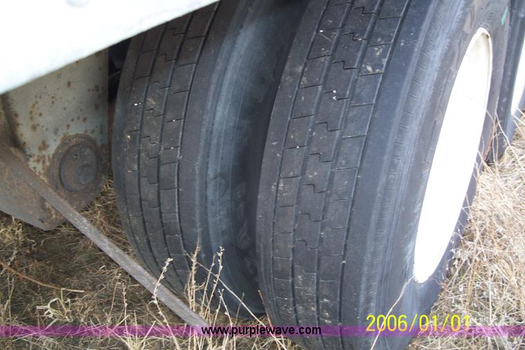 image for item 1002 1998 Great Dane Dry Van