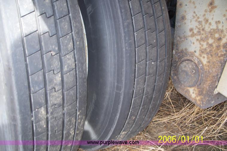 image for item 1002 1998 Great Dane Dry Van