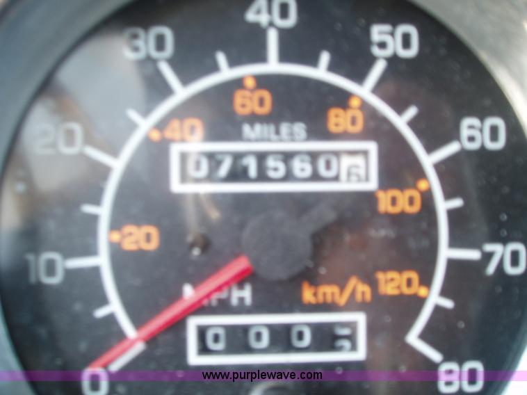 image for item 1337 2003 Kenworth T600 semi truck