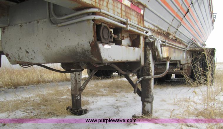 image for item 2985 2000 Flowboy CB4000 42' trailer