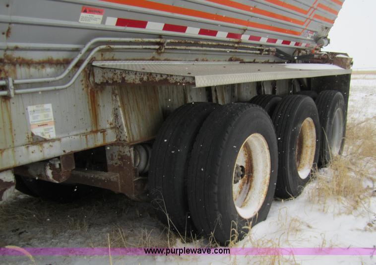 image for item 2985 2000 Flowboy CB4000 42' trailer