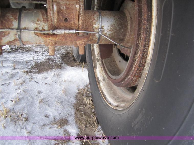 image for item 2985 2000 Flowboy CB4000 42' trailer