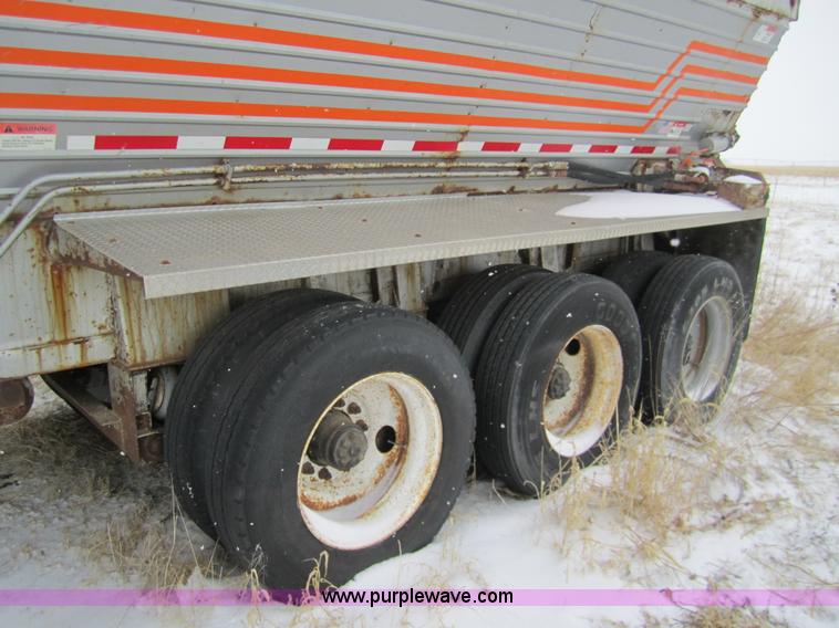 image for item 2985 2000 Flowboy CB4000 42' trailer