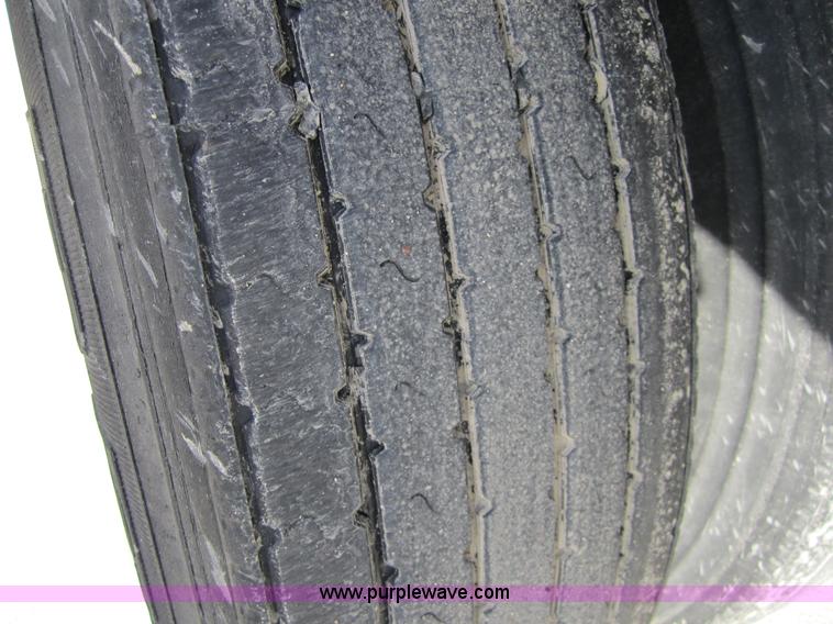 image for item 3772 2002 Wabash 53' reefer van trailer