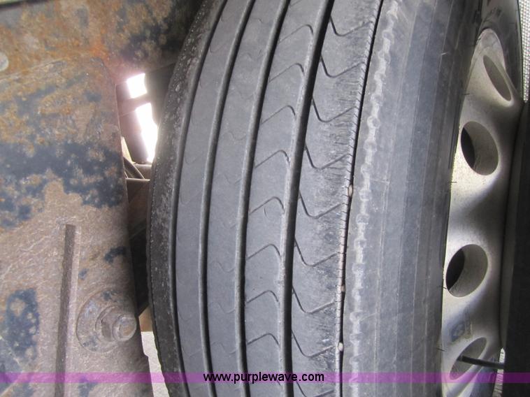 image for item 3773 2002 Wabash 53' reefer van trailer