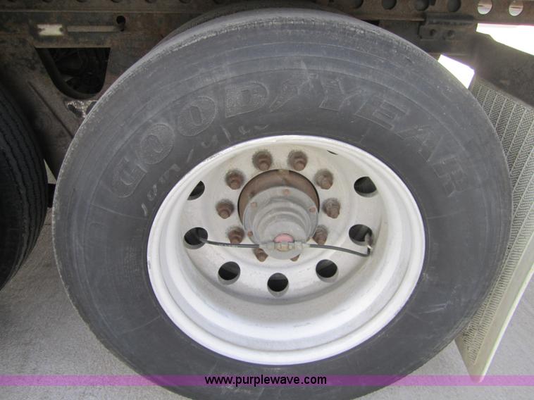 image for item 3773 2002 Wabash 53' reefer van trailer