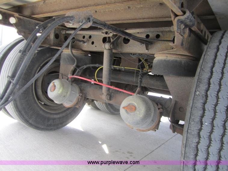 image for item 3773 2002 Wabash 53' reefer van trailer