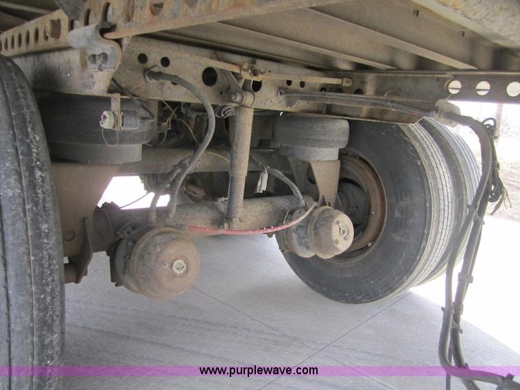 image for item 3774 2002 Wabash 53' reefer van trailer