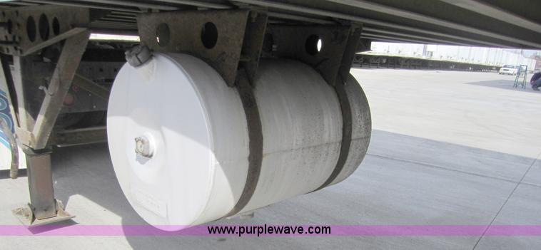 image for item 3774 2002 Wabash 53' reefer van trailer