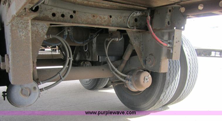 image for item 3776 2001 Great Dane 53' dry van trailer