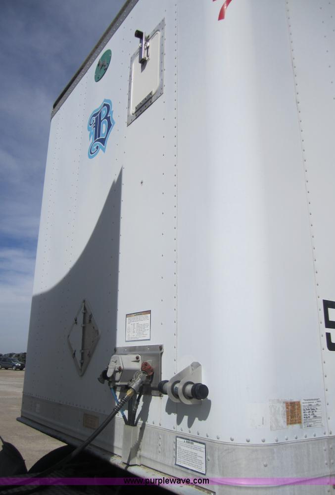 image for item 3776 2001 Great Dane 53' dry van trailer