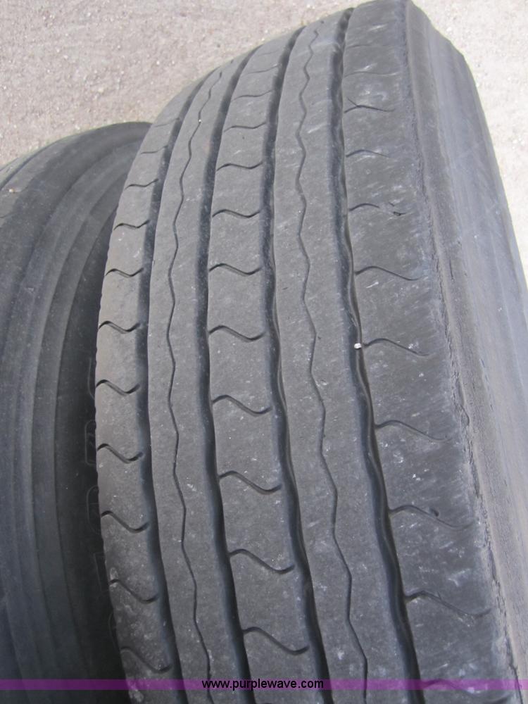 image for item 3777 2001 Great Dane 53' dry van trailer