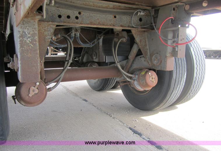 image for item 3777 2001 Great Dane 53' dry van trailer