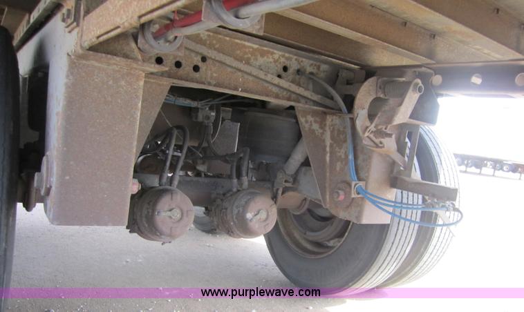 image for item 3778 1999 Great Dane 53' dry van trailer