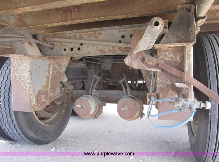 image for item 3780 1999 Great Dane 53' dry van trailer