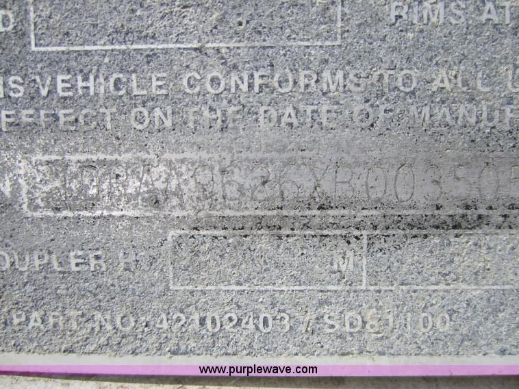 image for item 3780 1999 Great Dane 53' dry van trailer