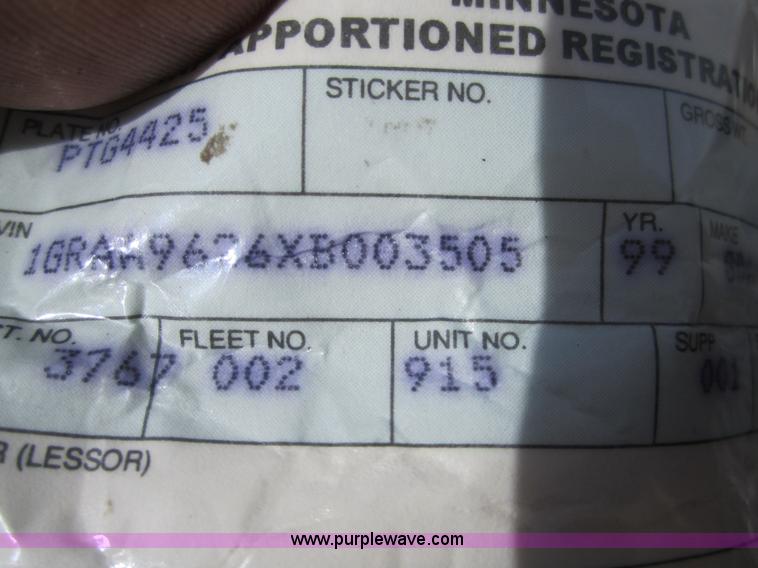 image for item 3780 1999 Great Dane 53' dry van trailer