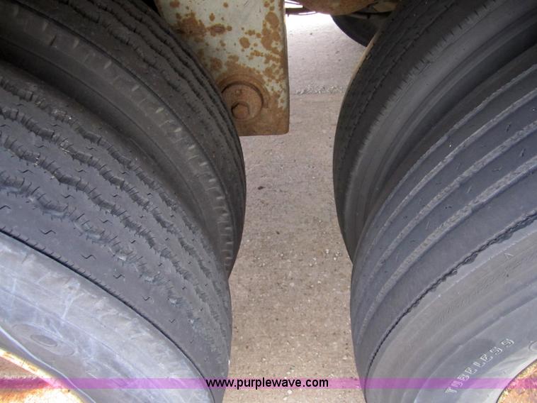 image for item 3782 1999 Great Dane 53' dry van trailer