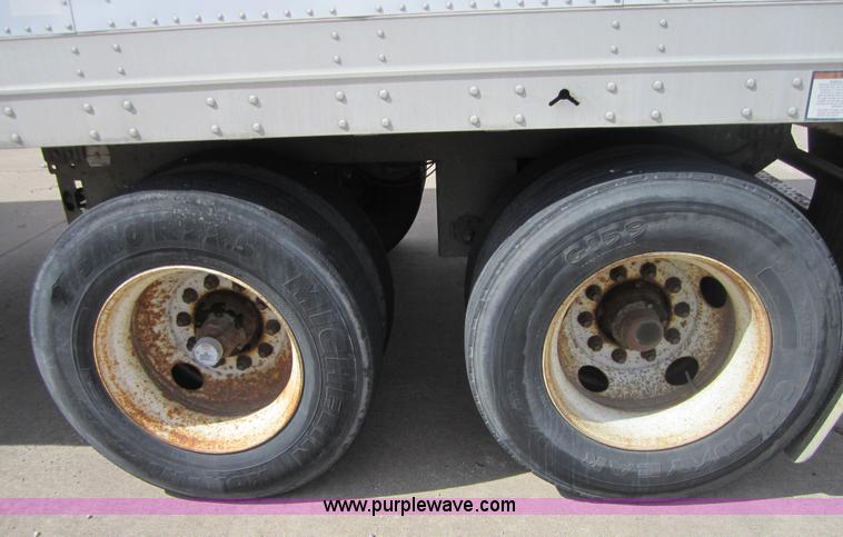 image for item 3783 2001 Great Dane 53' dry van trailer